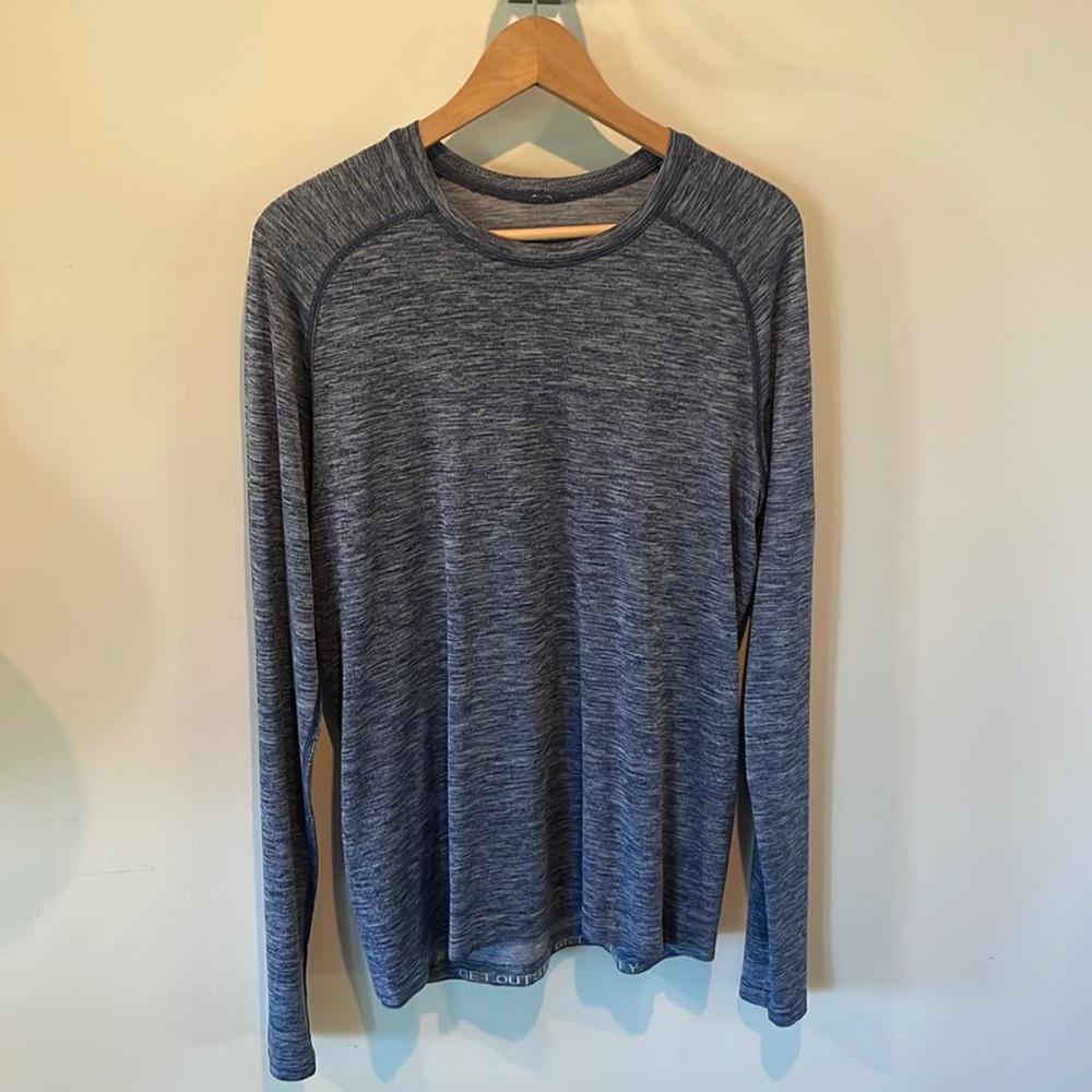 Lulu lemon medium long sleeve metalvent shirt / anti stink fabric!
